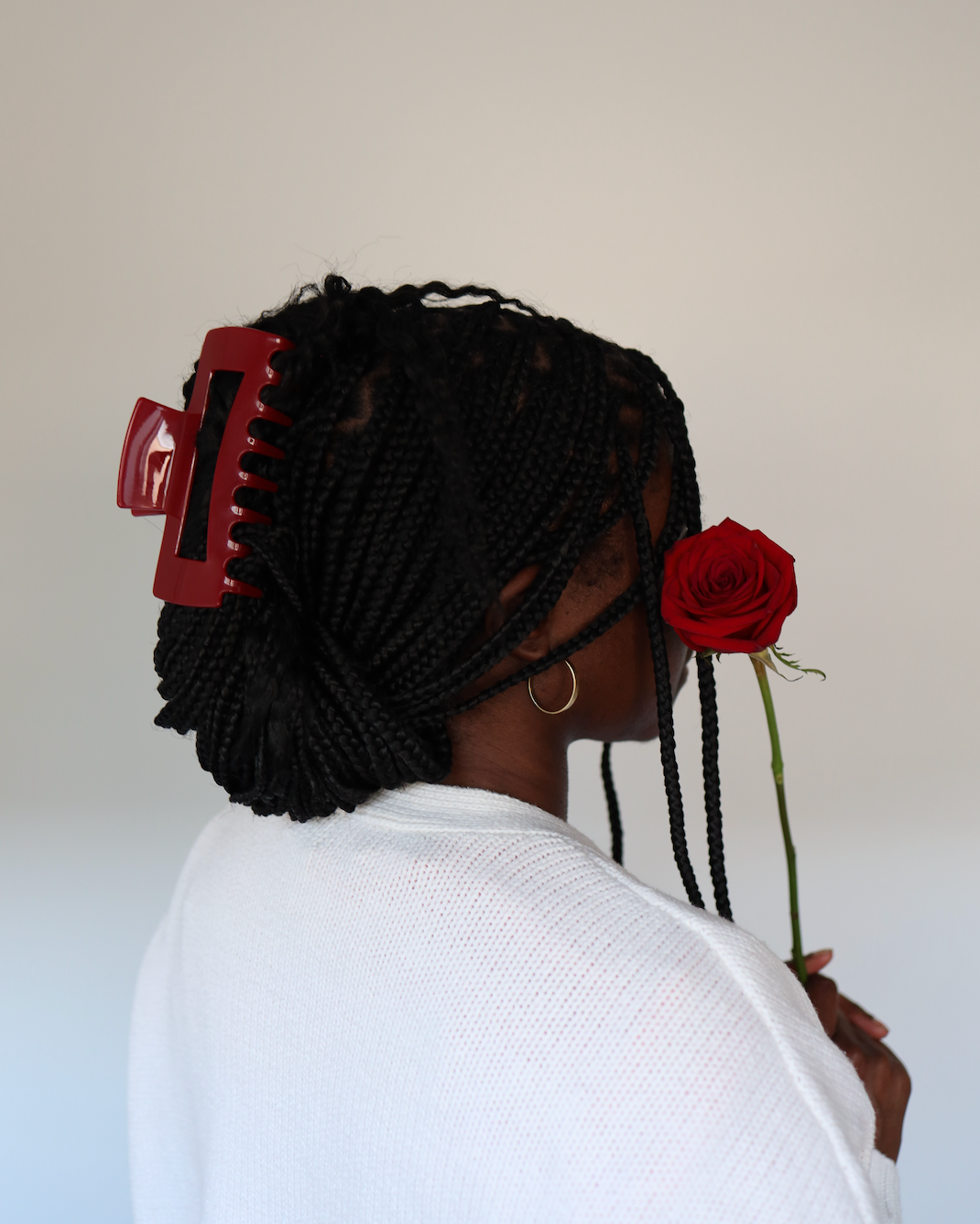JOAN cherry red claw clip